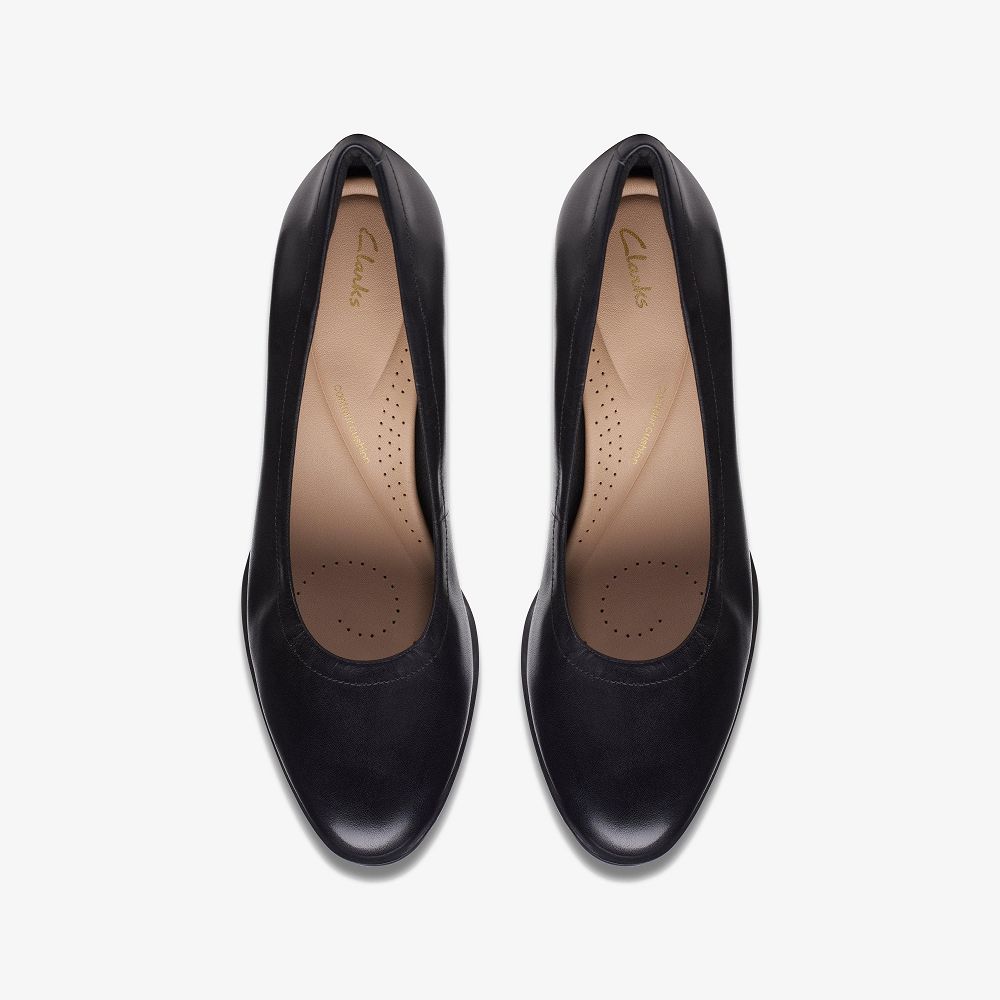 Black Leather Clarks Freva 55 Court Women Pumps | 1735IABXE