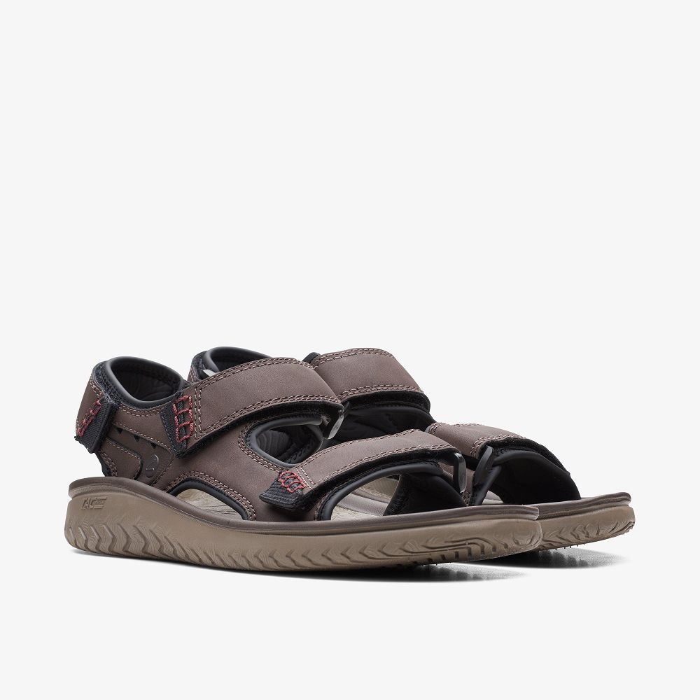 Brown Clarks Wesley Bay Men Sandals | 1276PHRVB