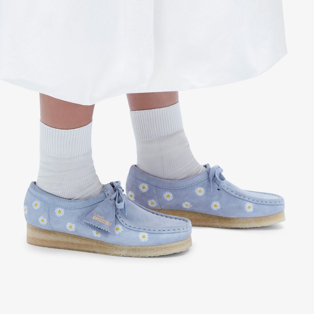 Cloud Grey Embroidery Clarks Wallabee Women Loafers | 9523FISMR