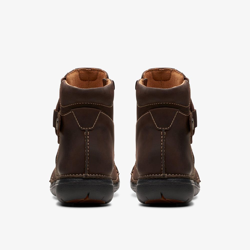 Dark Brown Leather Clarks Un Loop Up Men Boots | 8635XAPHS