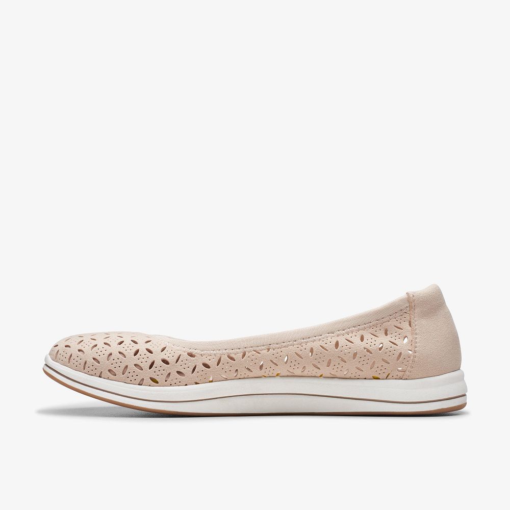 Light Sand Clarks Breeze Roam Women Slip-Ons | 7096LOXFY