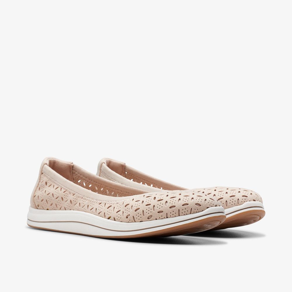 Light Sand Clarks Breeze Roam Women Slip-Ons | 7096LOXFY