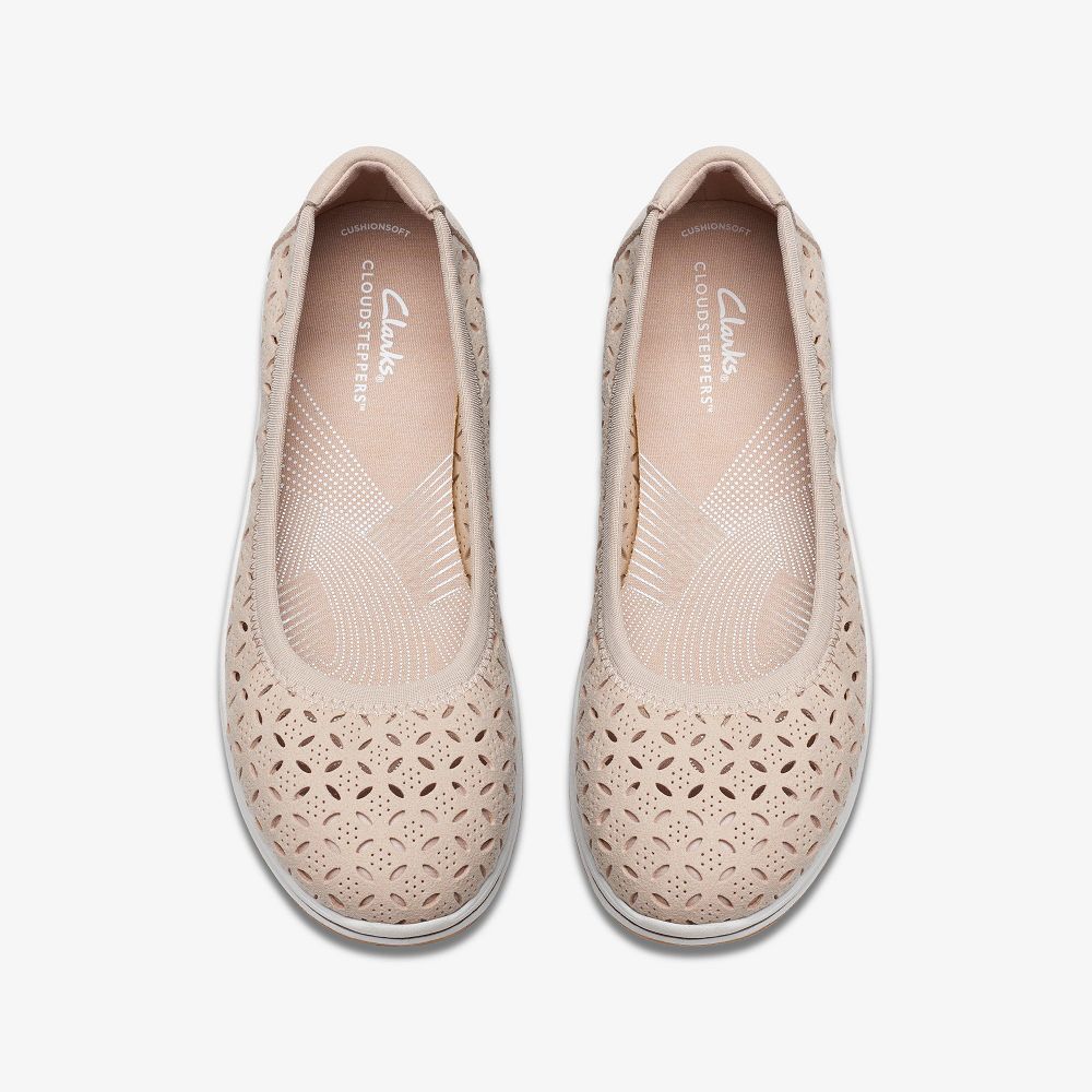 Light Sand Clarks Breeze Roam Women Slip-Ons | 7096LOXFY