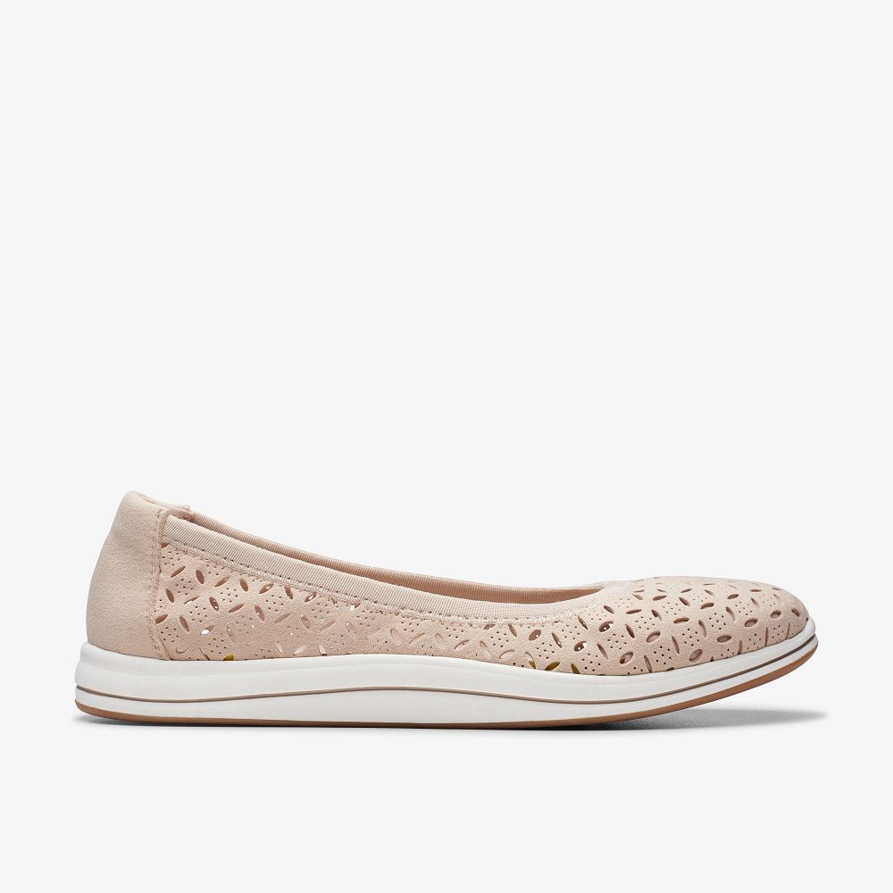 Light Sand Clarks Breeze Roam Women Slip-Ons | 7096LOXFY