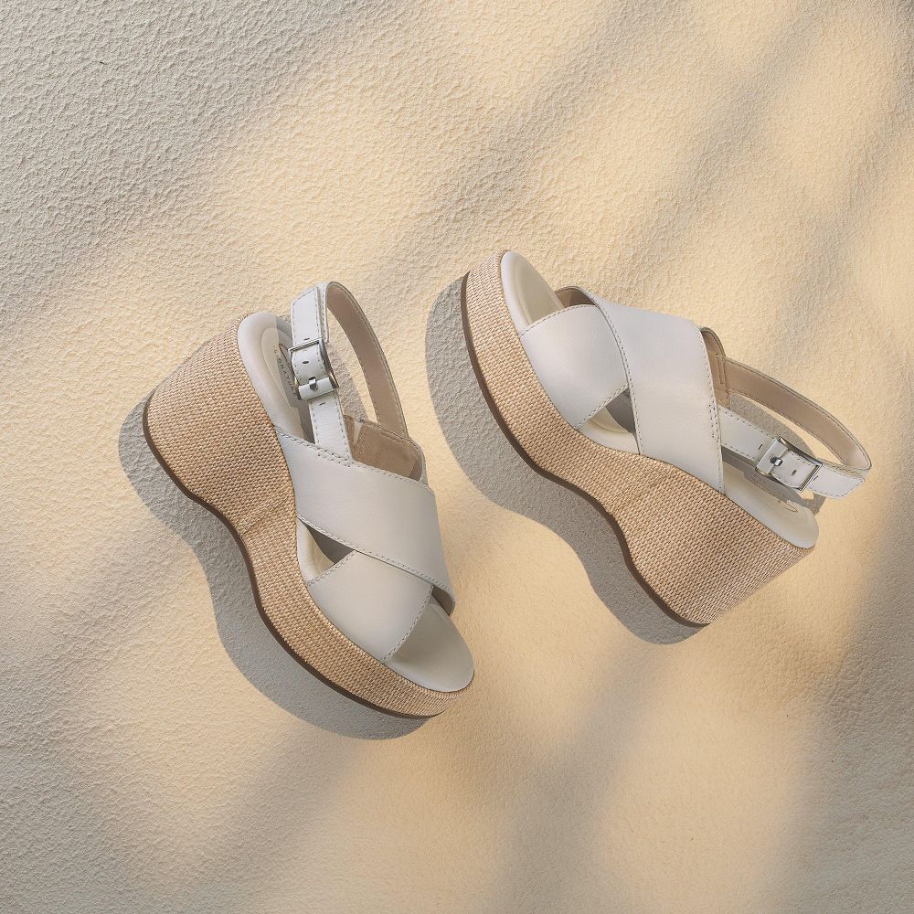 Off White Leather Clarks Manon Wish Women Sandals | 2805RTFMK