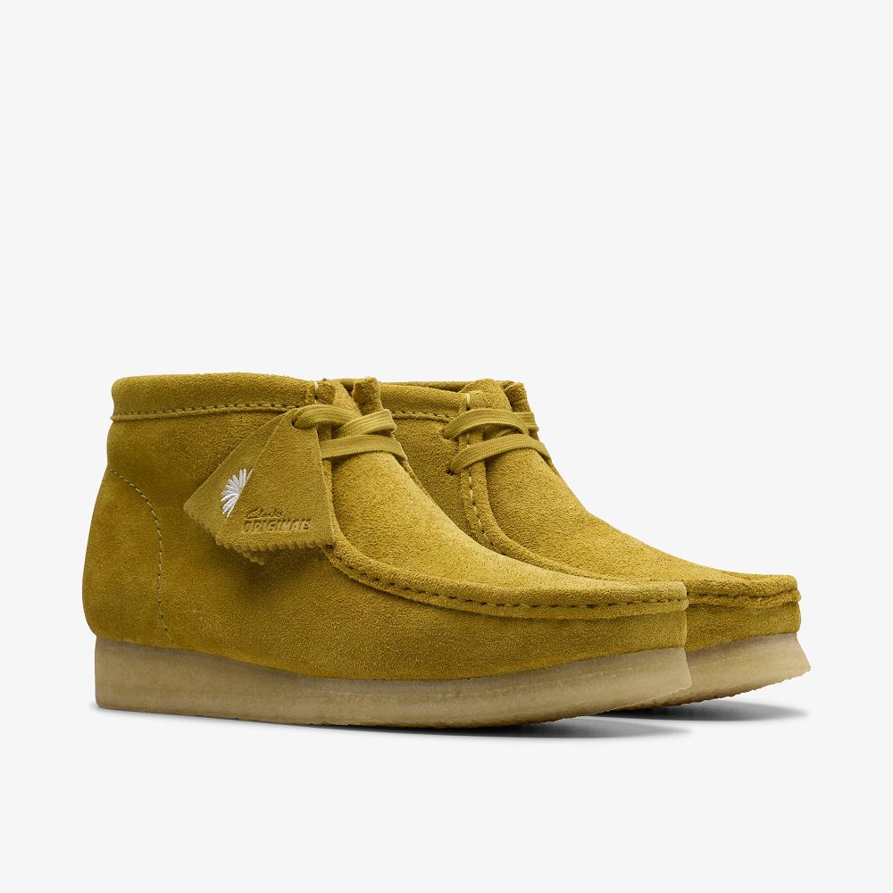 Olive Suede Clarks Wallabee Men Boots | 4803KPMCZ