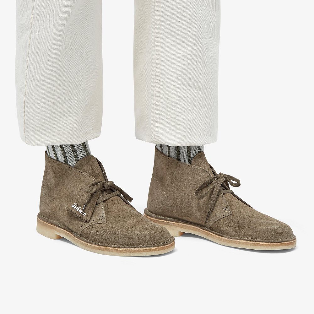 Pale Khaki Suede Clarks Desert Men Boots | 6279PJGKY