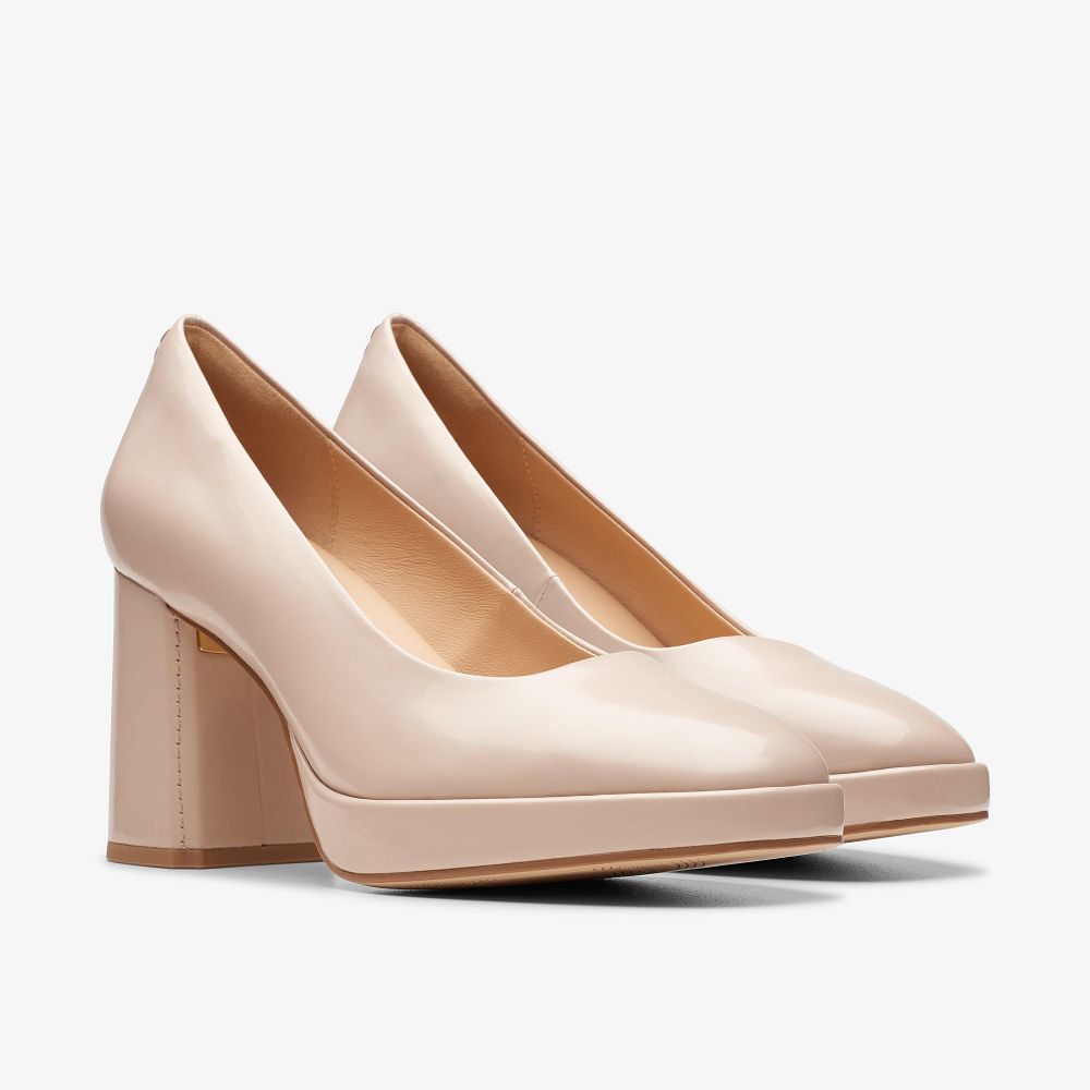 Sand Patent Clarks Zoya 85 Court Women Pumps | 1623BOSKR