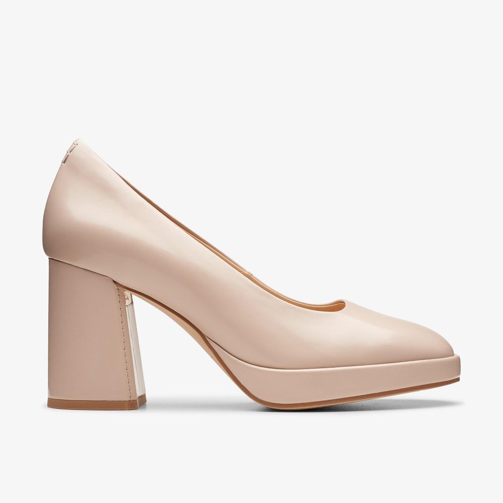 Sand Patent Clarks Zoya 85 Court Women Pumps | 1623BOSKR