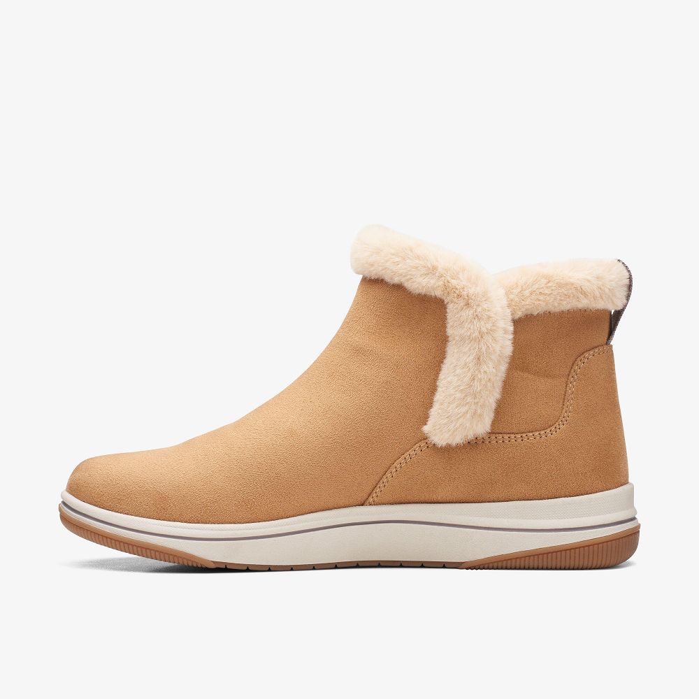 Tan Clarks Breeze Fur Women Boots | 0167KIDJY