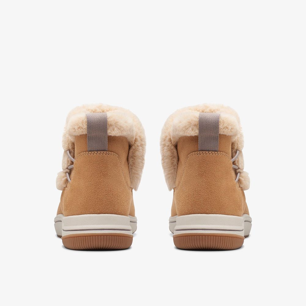 Tan Clarks Breeze Fur Women Boots | 0167KIDJY