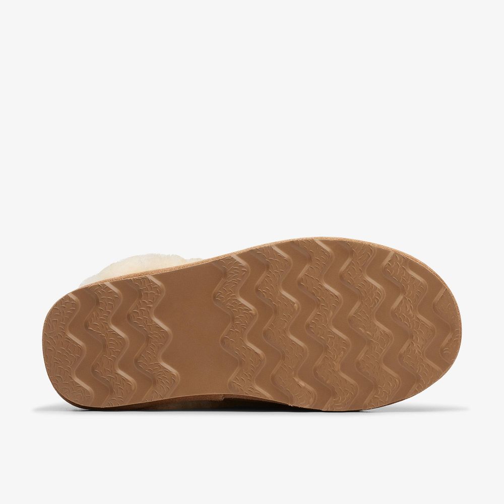 Tan Clarks Radeah Star Women Slip-Ons | 1703WXFTP