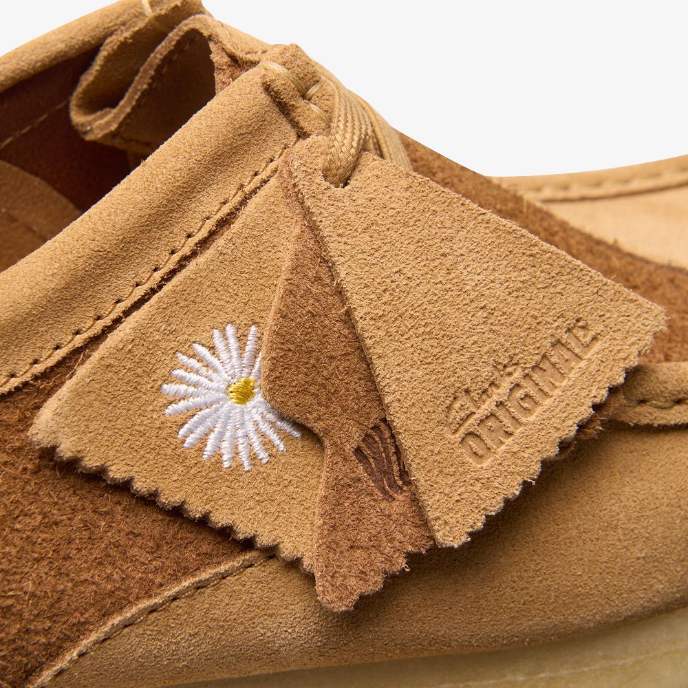 Tan Combination Clarks Wallabee Men Loafers | 5208NPSMI